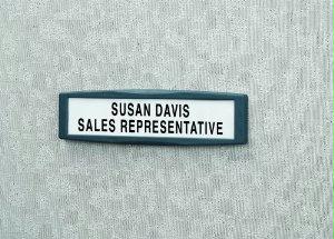 Fellowes, Inc. Name Plate - Dark Graphite - Displays Name, Title, Or Department Name On Partiti